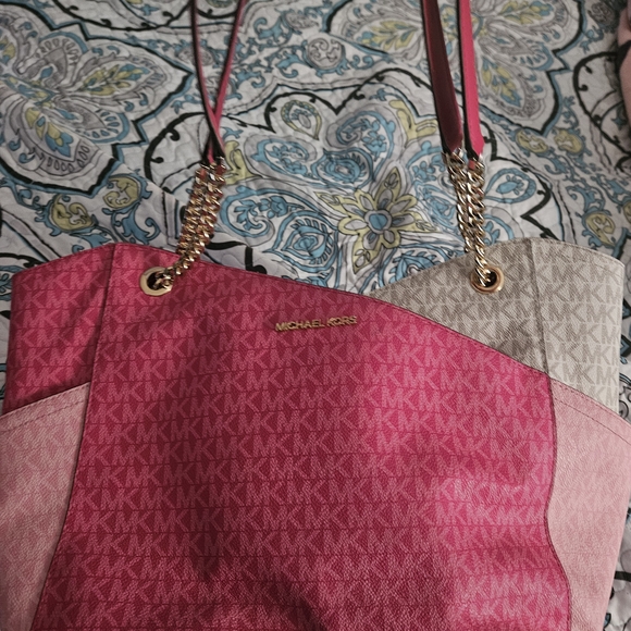 Michael Kors Vibrant Pink and Cream Tote - Picture 1 of 2